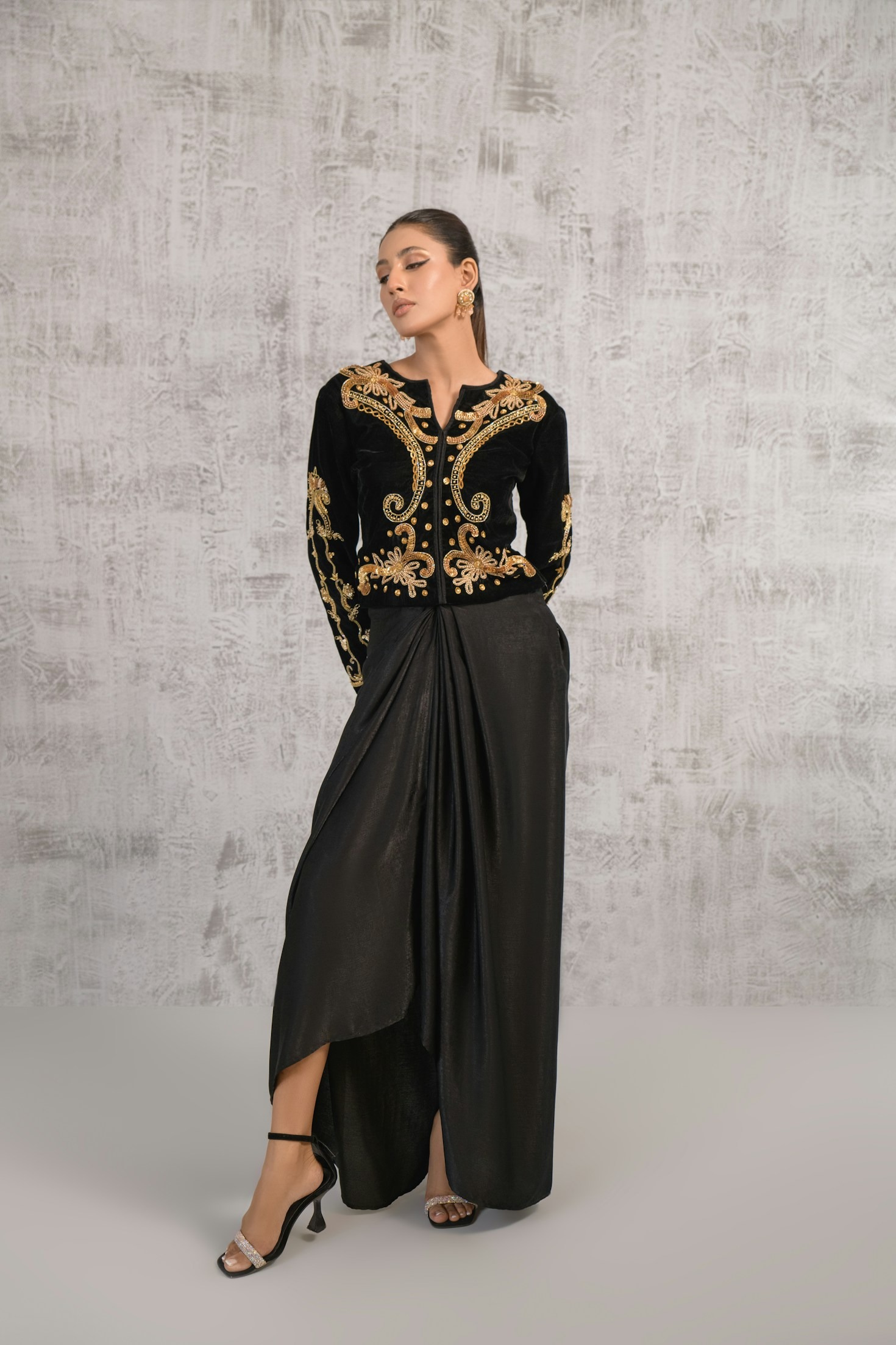 Top 10 Wardrobe Essentials from Pakistani Fashion